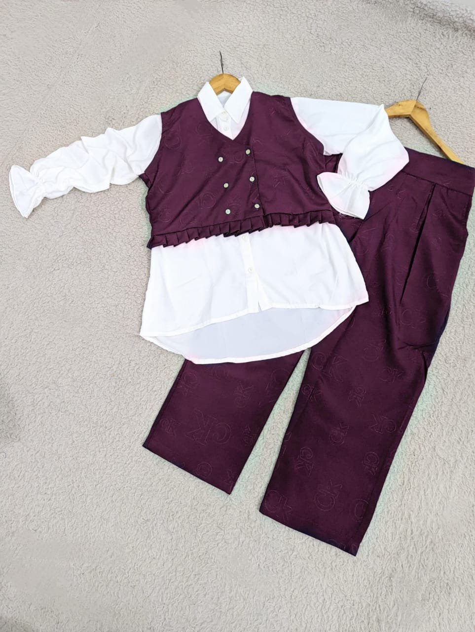 Elegant Ladies Western 3-Piece Outfit – White Shirt with Navy Blue Waistcoat,Trouser